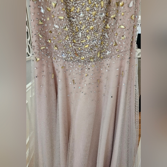 Terani Couture Prom Gown Dress, Nude Size 10 - Picture 8 of 11